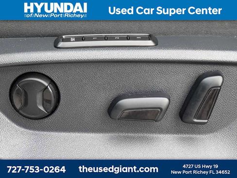 Used 2023 Volkswagen Tiguan SEL R-Line AWD/4WD image 25