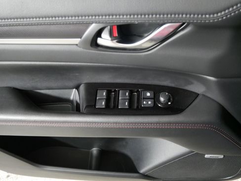 Used 2025 MAZDA CX-5 Carbon Edition image 19