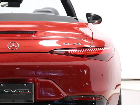 Used 2023 Mercedes-Benz SL 43 AMG w/ Driver Assistance Package image 55