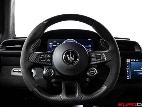 Used 2022 Maserati MC20 Coupe RWD image 35