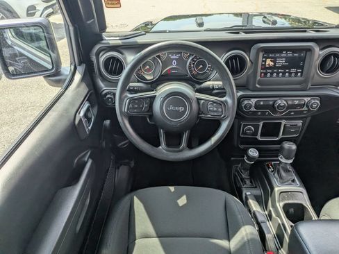 Used 2022 Jeep Wrangler Unlimited Sport AWD/4WD image 28