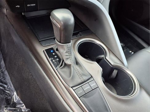 Used 2024 Toyota Camry SE image 21