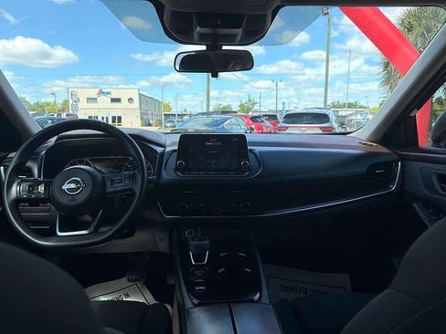Used 2023 Nissan Rogue S FWD image 5
