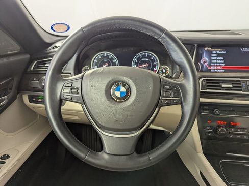 Used 2015 BMW 750Li RWD image 39