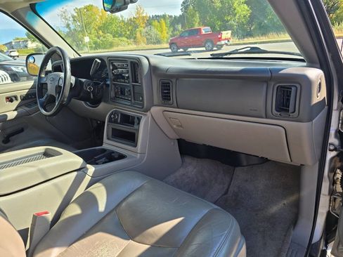 Used 2005 Chevrolet Tahoe Z71 w/ Preferred Equipment Group image 24