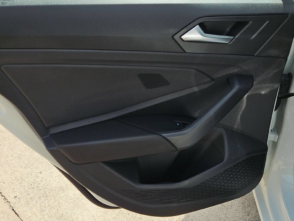 Used 2025 Volkswagen Jetta Sport FWD image 27