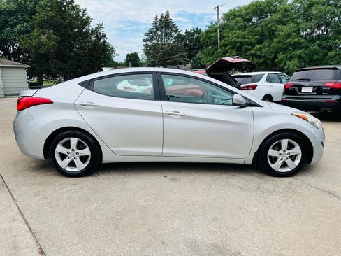 Used 2013 Hyundai Elantra GLS FWD image 2