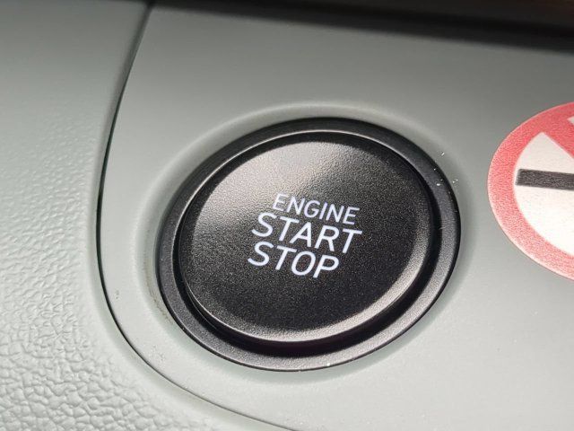 Used 2025 Hyundai Elantra Limited FWD image 27