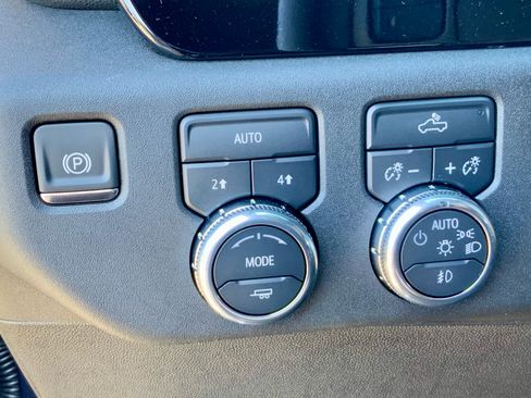 New 2026 GMC Sierra 1500 Elevation image 55