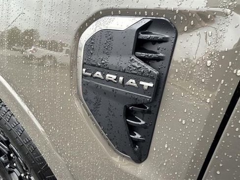 Used 2025 Ford Ranger Lariat w/ FX4 Off-Road Package image 5