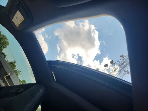 Certified 2025 Porsche 911 Carrera image 11