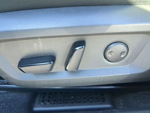 Used 2023 Nissan Rogue SV image 22