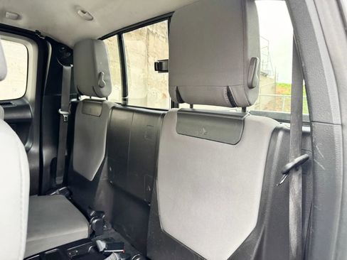 Used 2020 Toyota Tacoma SR w/ SX Package AWD/4WD image 19