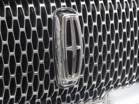 Used 2023 Lincoln Navigator Reserve image 18