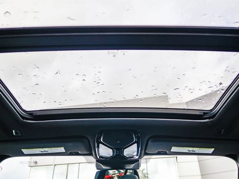 Used 2024 BMW X5 xDrive40i w/ Premium Package image 16