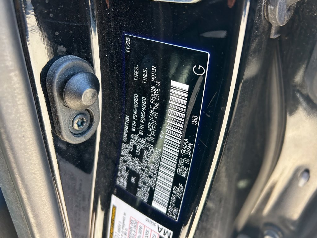 Used 2024 Toyota 4Runner Limited AWD/4WD image 10