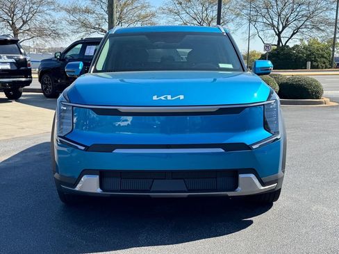 Certified 2026 Kia EV9 Wind image 8