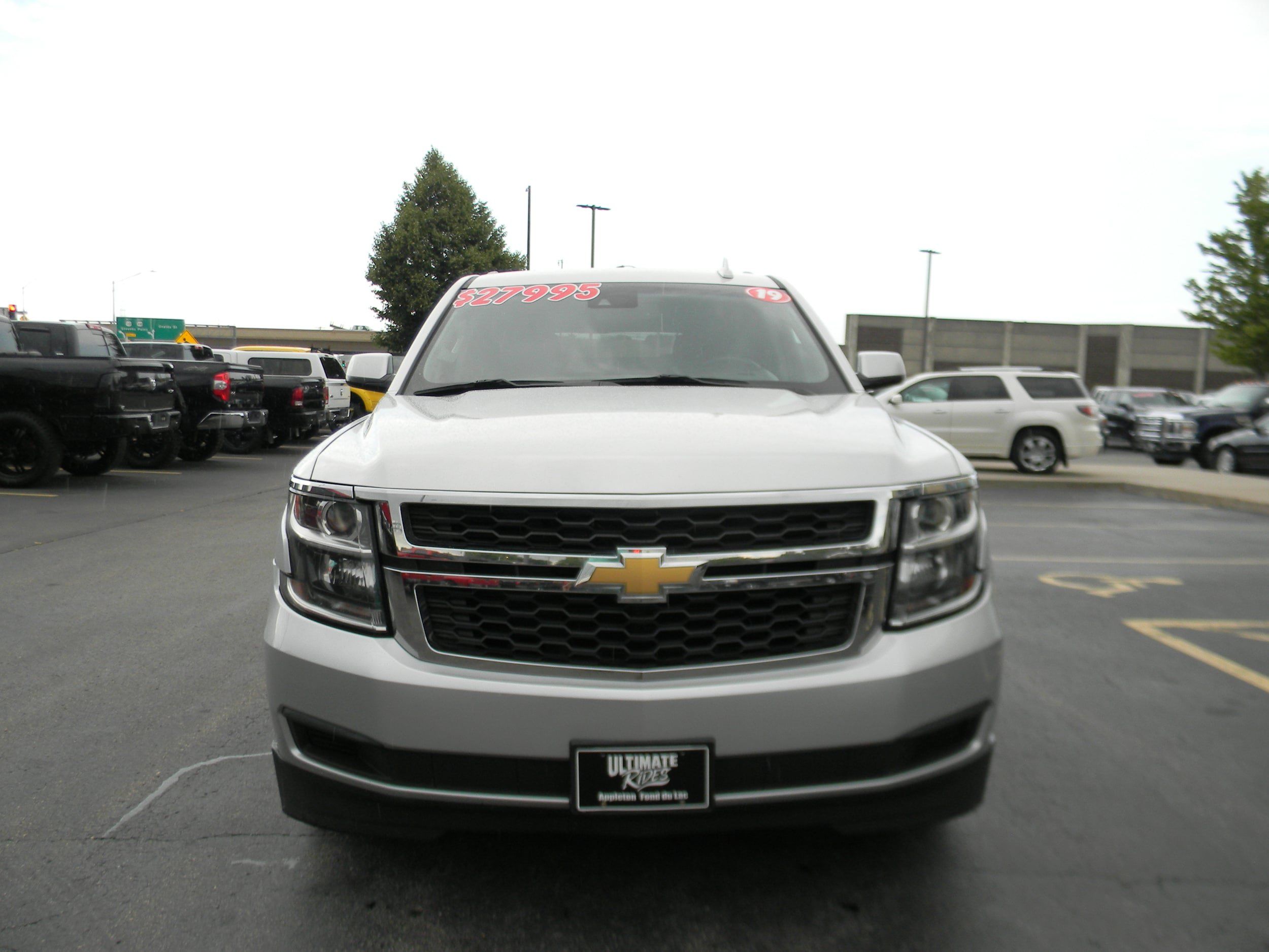 Used 2019 Chevrolet Suburban LT AWD/4WD image 2