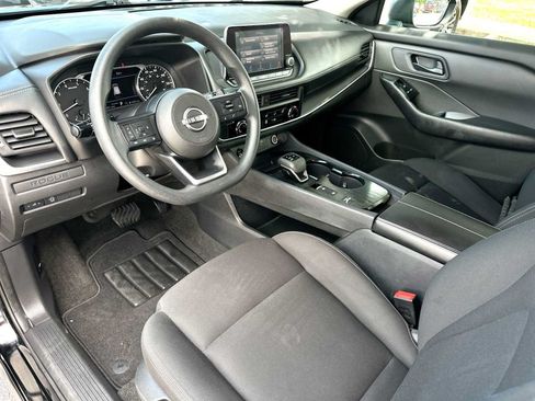 Used 2024 Nissan Rogue S FWD image 18