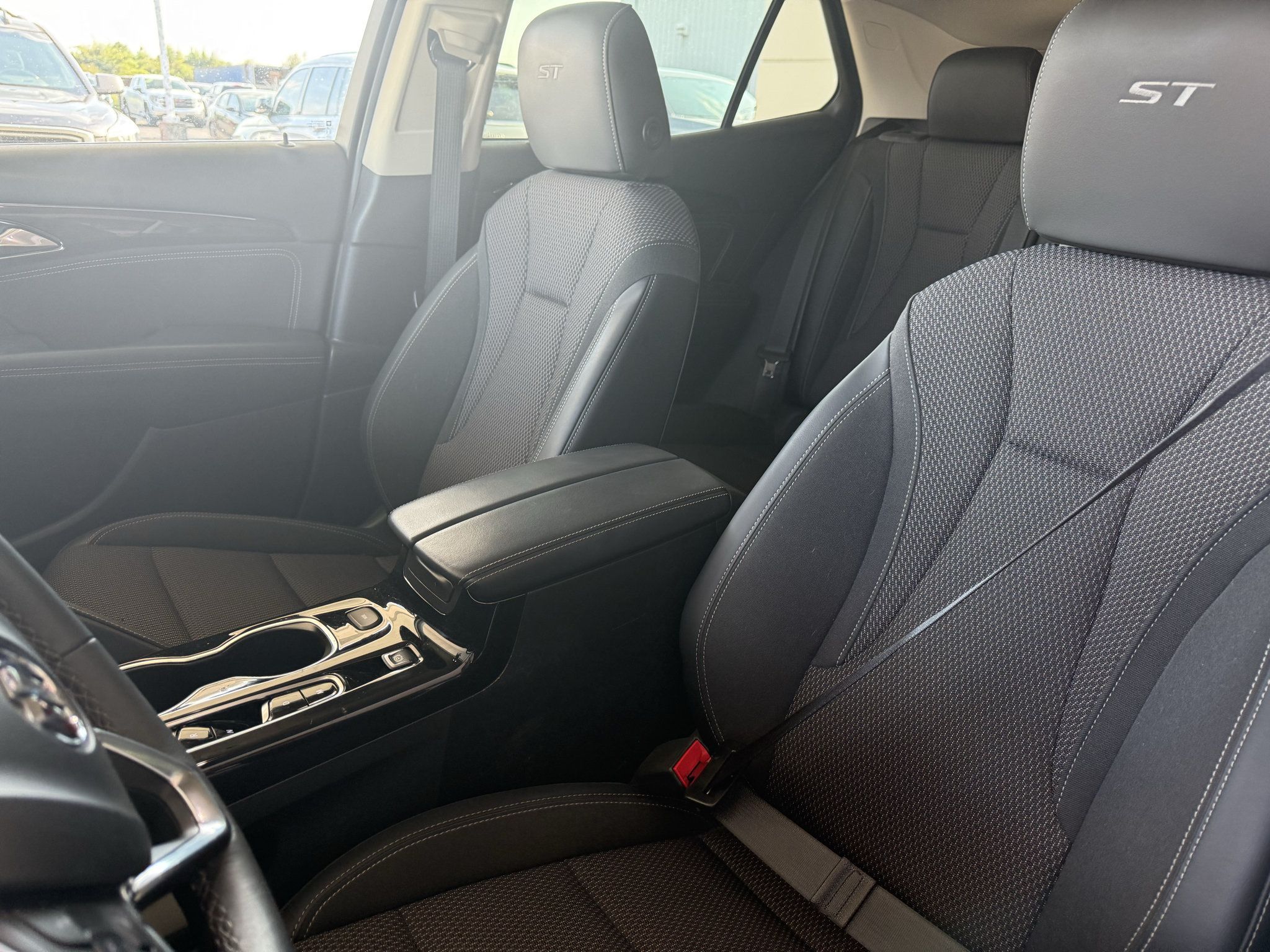 Used 2023 Buick Envision Preferred w/ Sport Touring Package AWD/4WD image 8