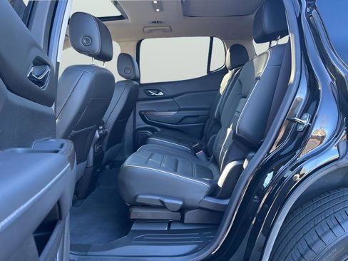 Used 2022 GMC Acadia Denali w/ Denali Ultimate Package image 9