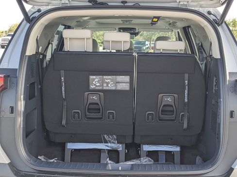 New 2026 Kia Carnival SX Prestige image 14