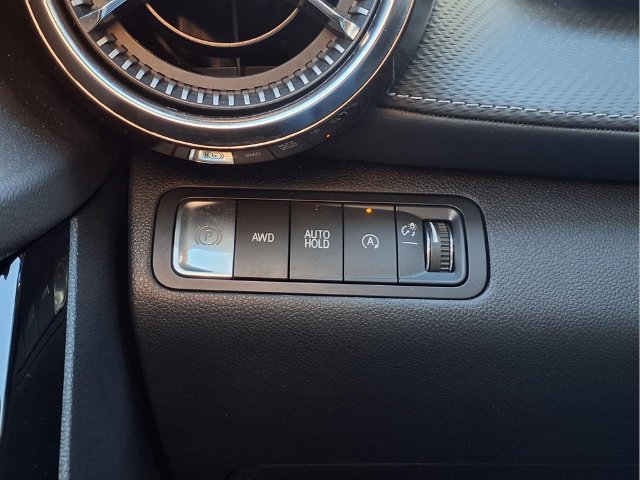 Certified 2026 Chevrolet Equinox LT AWD/4WD image 11
