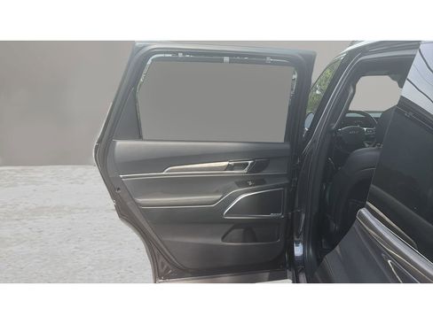 Certified 2025 Kia Telluride SX X-Line AWD/4WD image 17