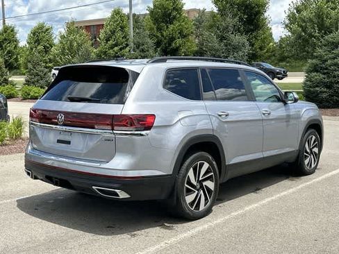 Used 2024 Volkswagen Atlas SE AWD/4WD image 23
