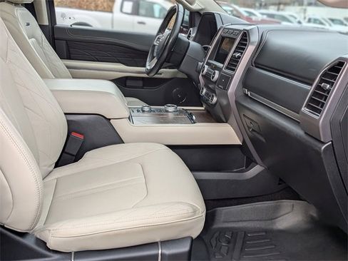 Used 2021 Ford Expedition Platinum image 40