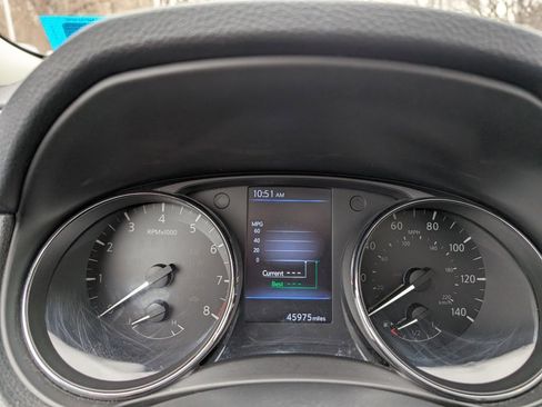 Used 2019 Nissan Rogue SL w/ Premium Package image 23