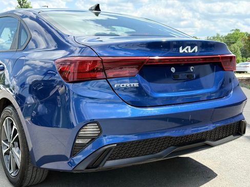 Used 2022 Kia Forte LXS FWD image 4