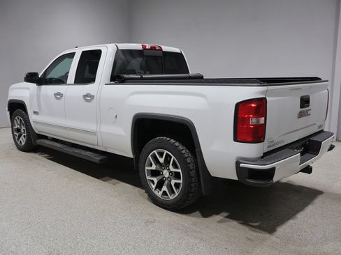 Used 2015 GMC Sierra 1500 SLT w/ All-Terrain Package AWD/4WD image 5