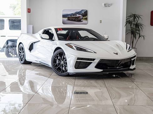 Used 2023 Chevrolet Corvette Stingray w/ Z51 Performance Package image 5