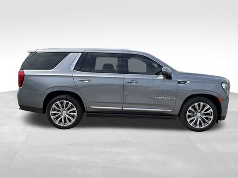 Used 2021 GMC Yukon Denali w/ Denali Premium Package AWD/4WD image 8