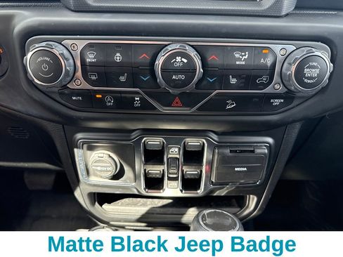 Used 2021 Jeep Wrangler Unlimited Sahara image 20