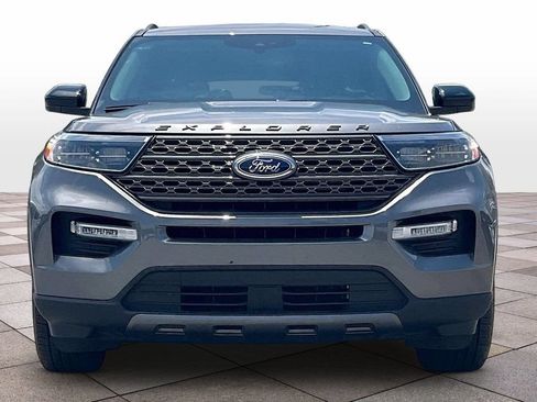 Used 2023 Ford Explorer XLT w/ Equipment Group 202A AWD/4WD image 3