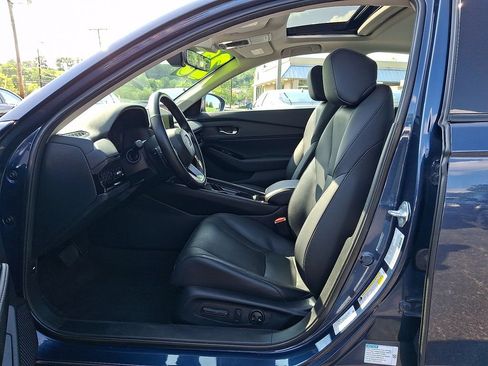 Used 2023 Honda Accord Touring image 3