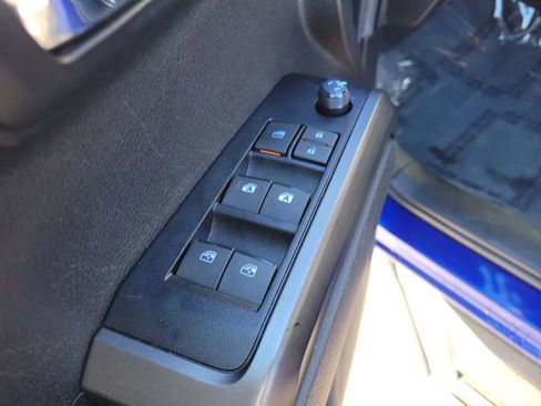 Used 2022 Toyota Tacoma TRD Off-Road image 15