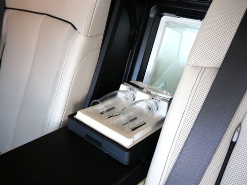 Used 2024 Rolls-Royce Phantom Extended Wheelbase w/ The Phantom Package image 20