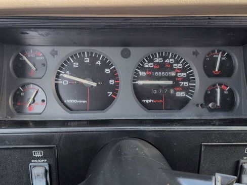 Used 1994 Jeep Cherokee SE image 29