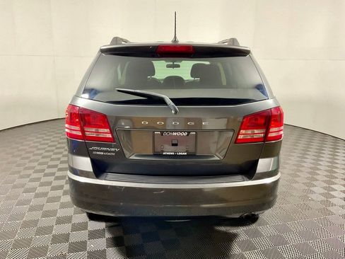 Used 2017 Dodge Journey SE image 9