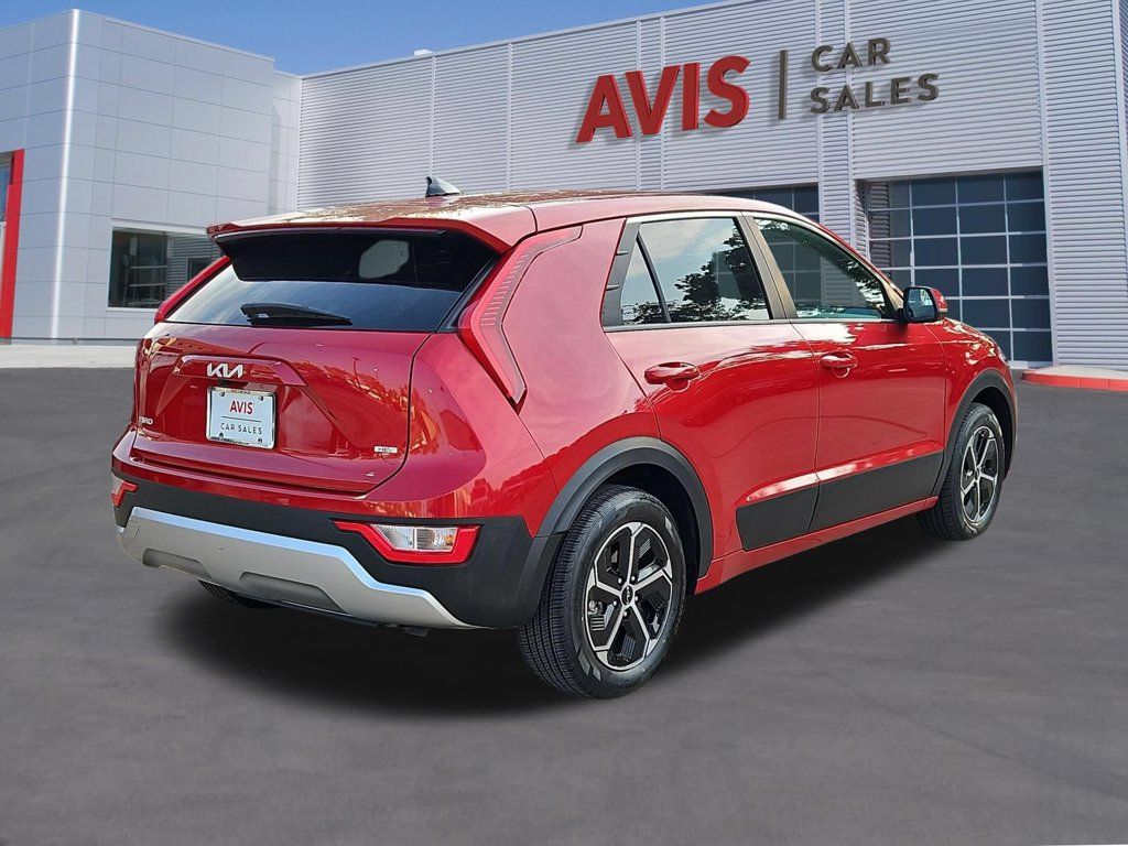 Used 2025 Kia Niro LX FWD image 6