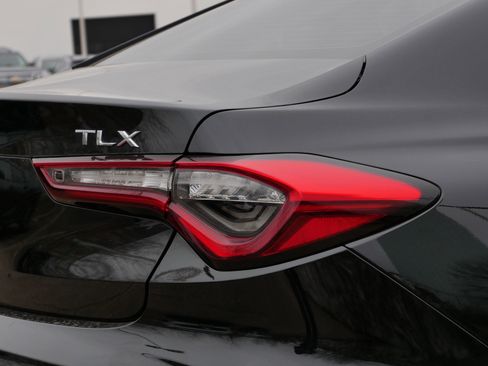 Certified 2022 Acura TLX w/ Technology Package image 17