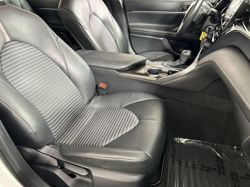 Used 2024 Toyota Camry SE image 26