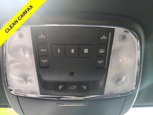 Used 2019 Jeep Grand Cherokee Limited w/ Luxury Group II AWD/4WD image 18