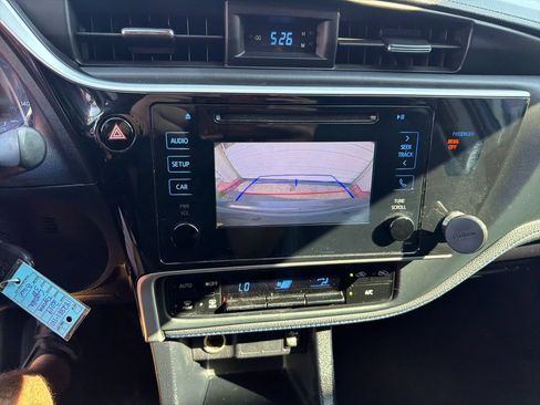 Used 2019 Toyota Corolla SE FWD image 33