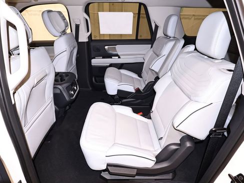 New 2026 Ford Expedition Max Platinum AWD/4WD image 14