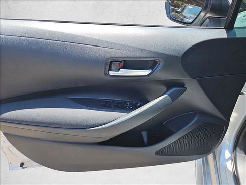 Used 2020 Toyota Corolla LE w/ Carpet Mat Package (TMS) FWD image 9