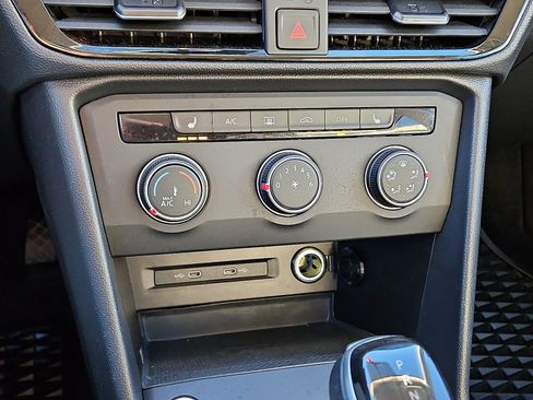 Used 2022 Volkswagen Taos SE image 13